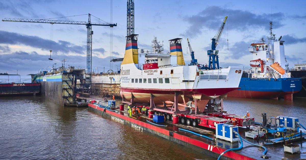 Royal Niestern Sander - Delivered building kit for new aftship ...